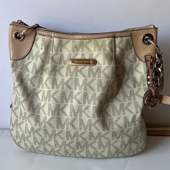 MICHAEL Michael Kors Handbags - Michael Kors Hobo Pre-Owned crossbody Bag Tan Beige